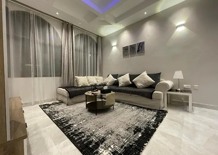 Snow Home Apartments